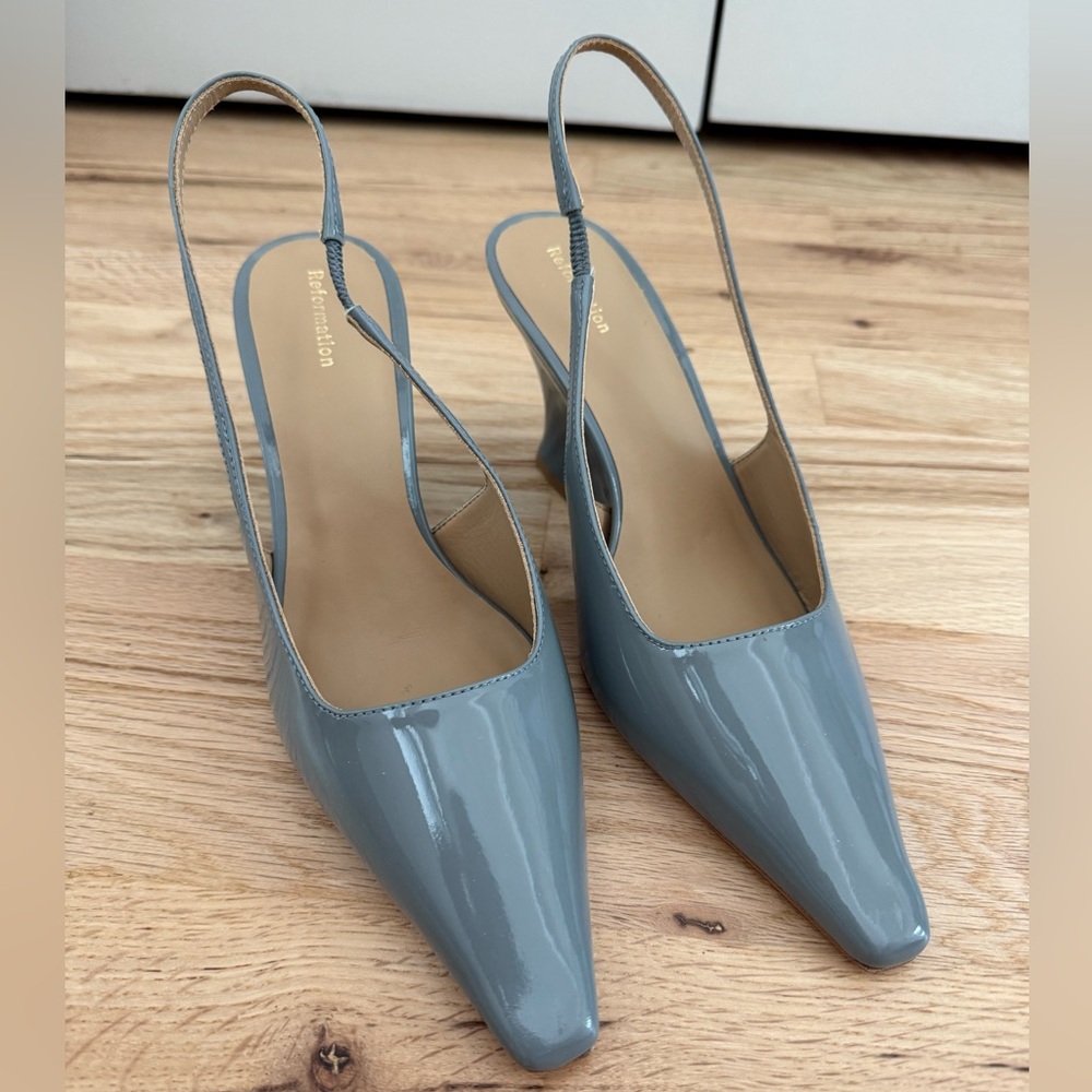 Reformation Nicola Slingback Wedge Grey - Size 7